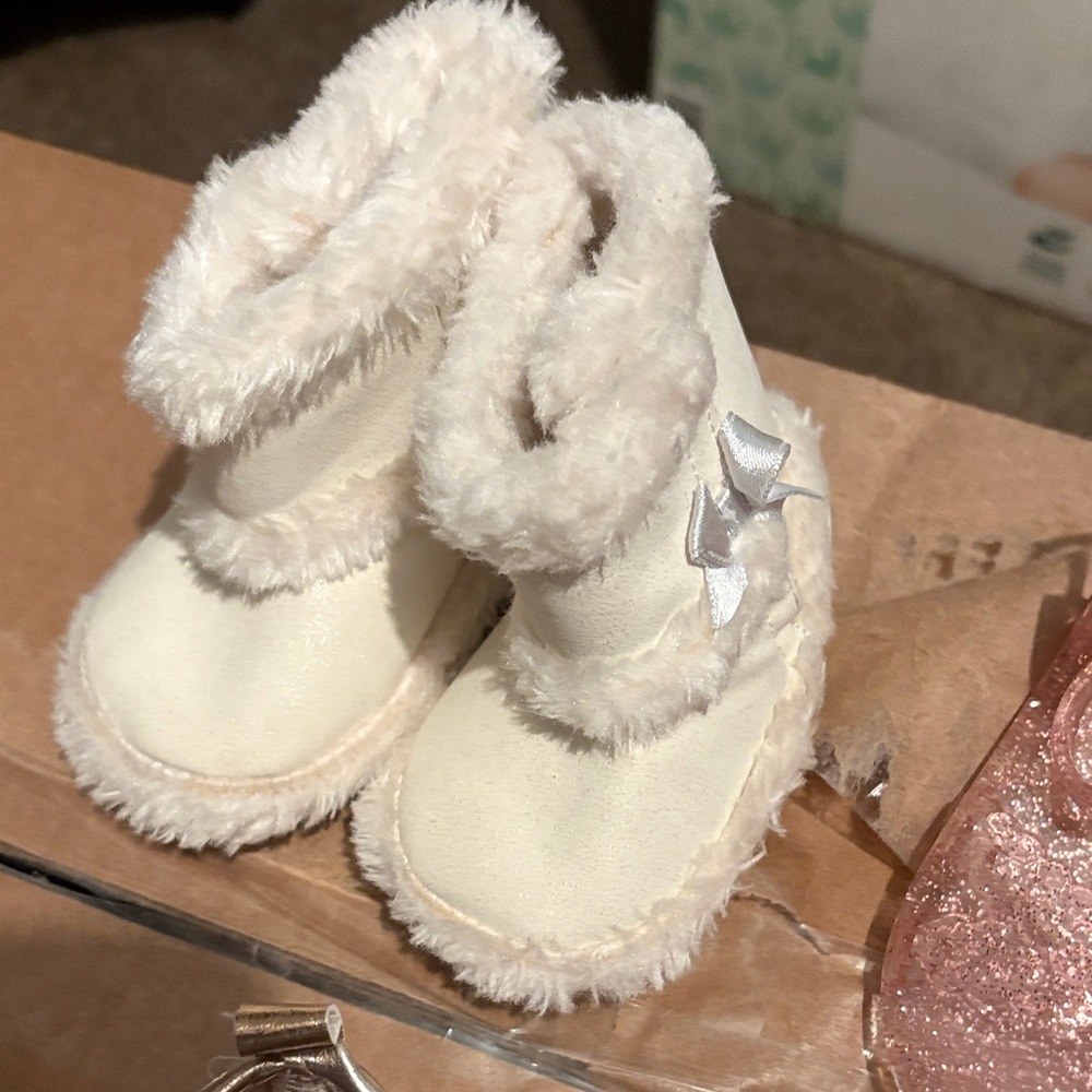 Old Navy Baby Shoes Set - Cream, Gold, Black